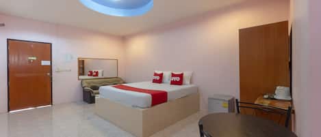 Desk, free WiFi, bed sheets