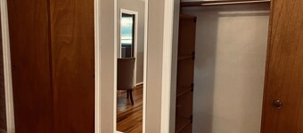 Cozy apartment/guest house near medical center