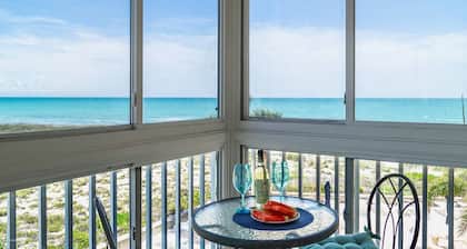 Million Dollar Views! Venice Island | Gulf Views | Steps to Beach | Heated Pool, End Unit