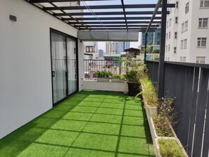 Luxury Penthouse | Terrace/patio