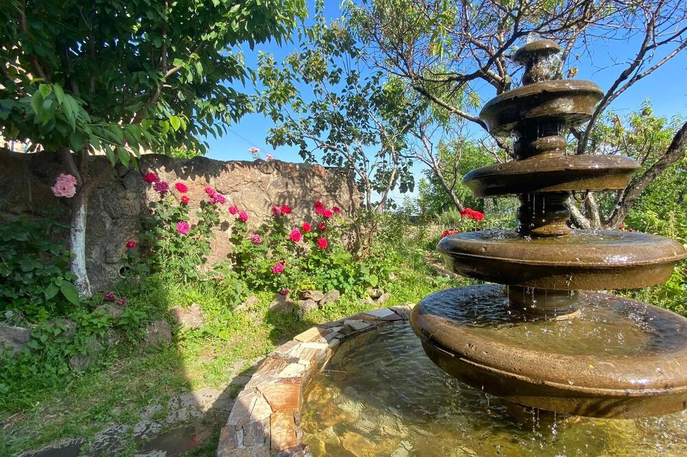 Byurakan Guest House