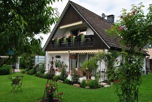 Unclassified image, 5 of 31, button