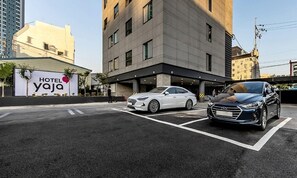 Free self-parking - Hotel YaJa Masan Odong (Changwon)
