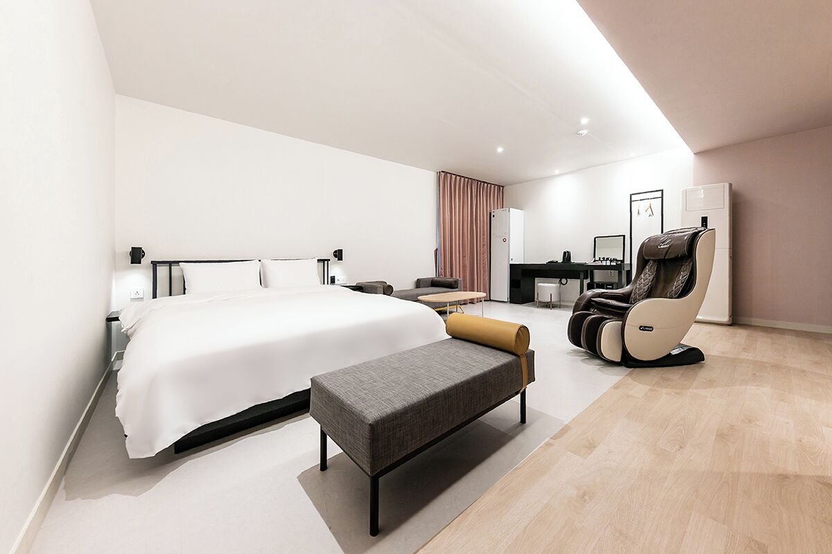 프리미엄룸 | 오리/거위털 이불, 무료 WiFi