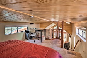 1 bedroom, iron/ironing board, bed sheets - Gateway to Sunrise Resort! Show Low Cabin w/ Deck (Show Low)