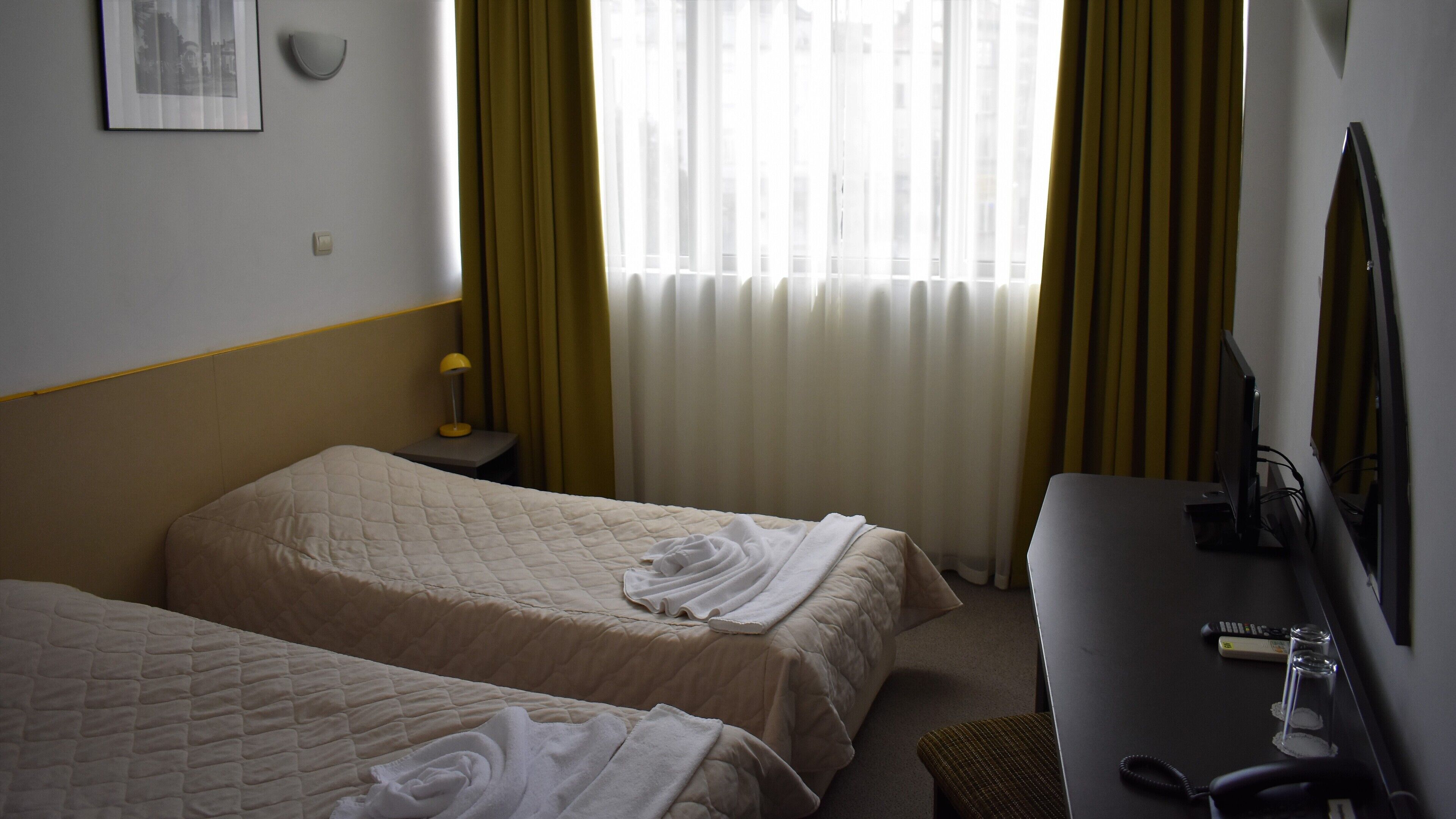 double or twin room, non smoking | desk, laptop workspace, blackout curtains, soundproofing