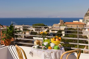 Apartment, 2 Bedrooms, Smoking, Jetted Tub | View from room