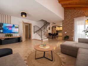 House, 4 Bedrooms | Living area | Flat-screen TV, table football