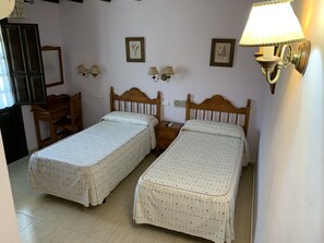 Room - Posada El Tocinero (Camargo)