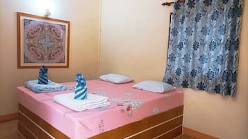Superior-Zimmer | Individuell dekoriert, individuell eingerichtet, Schreibtisch