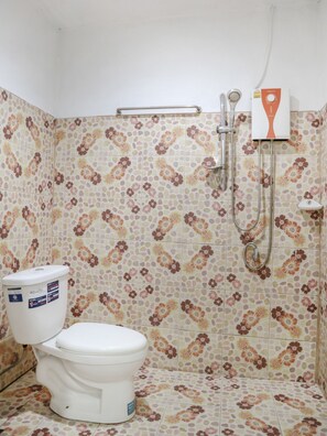 Shower, towels, soap, shampoo