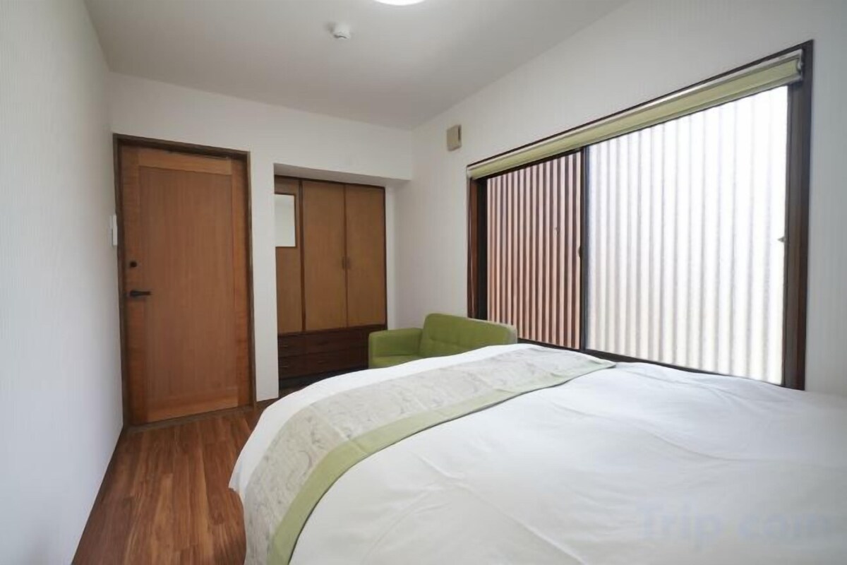 Premium bedding, down duvets, blackout curtains, soundproofing