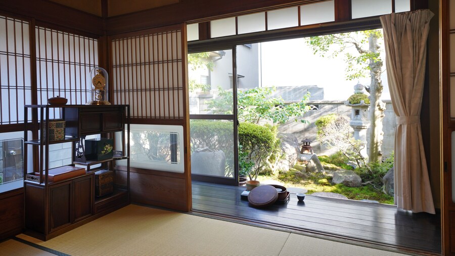 Uji Tea Inn