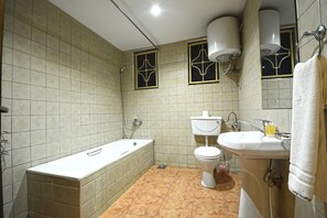 Bathroom - Naguru Apartments (Kampala)