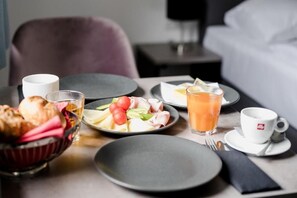 Machine à expresso, cafetière/bouilloire, bouilloire électrique
