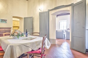 تناول الطعام