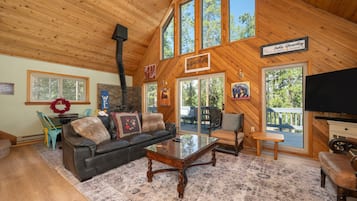 TV, fireplace, DVD player