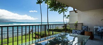 Remodeled Oceanfront Condo with Stunning Views