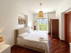 Family Apartment, 3 Bedrooms, City View (Verdi)