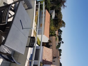 Outdoor dining - T1 bis Mezzanine, Très Lumineux, Proche Plage et Commodités (Le Château-d'Olonne)