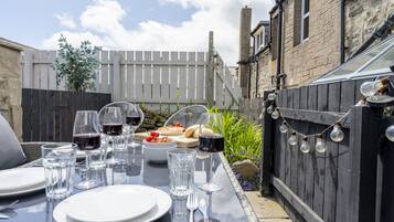 Luxury Cottage, Private Bathroom | Terrace/patio