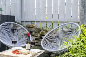 Cottage Luxe, salle de bains privée | Terrasse/Patio
