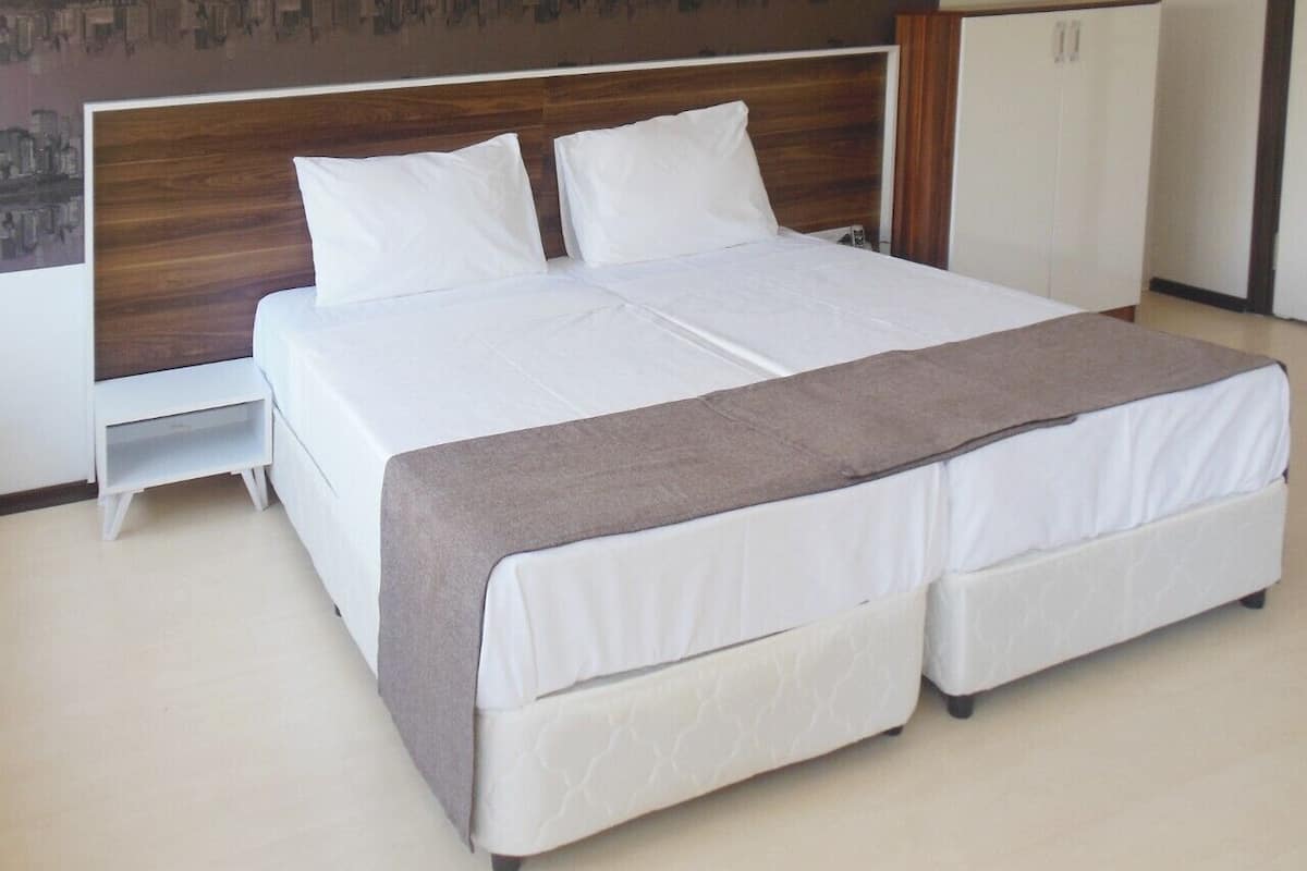 Habitación cuádruple familiar | 2 habitaciones, insonorización y wifi gratis