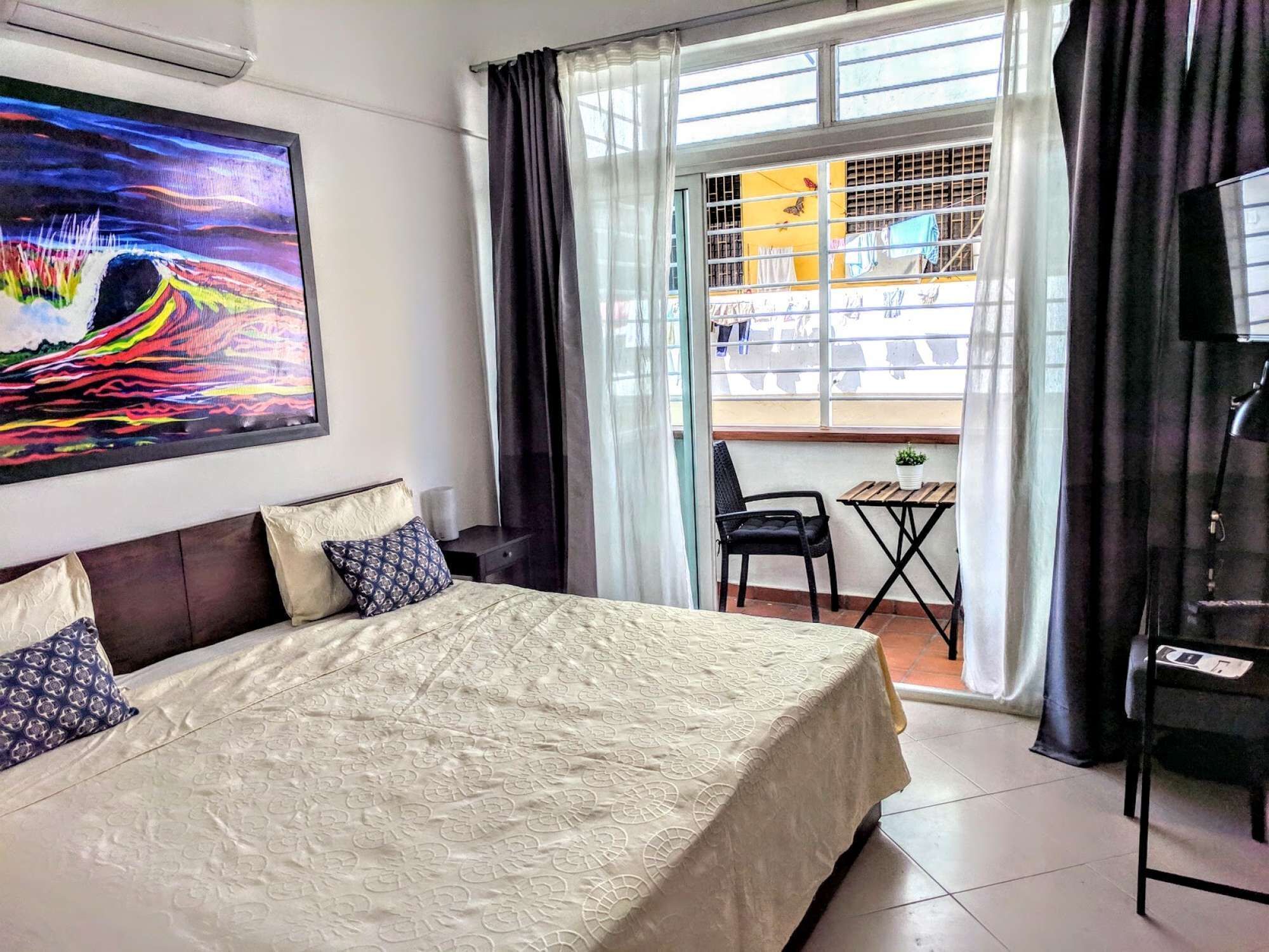 3 habitaciones, escritorio, wifi y ropa de cama 