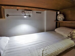 Standard Shared Dormitory | Interior - Hexa Ahlan Dorm - Hostel (Wadhwan)