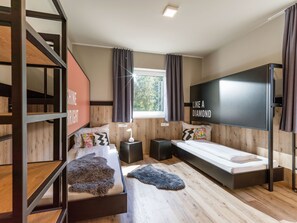 Rideaux occultants, Wi-Fi gratuit, draps fournis