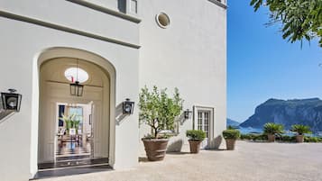 Bagian depan properti