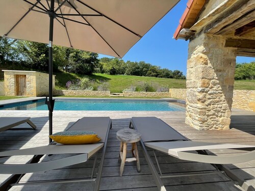 Splendide Maison Climatisée en Périgord Noir-piscine Privée