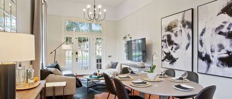 Télévision, espaces bureaux