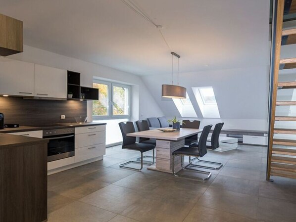 Microwave, oven, dishwasher