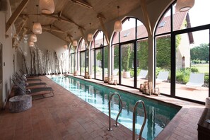 Piscine couverte, piscine chauffée