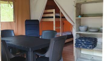 Tente (Safaritent 6 personen) | Restauration dans la chambre