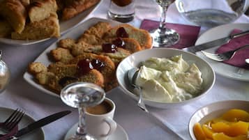 Daily local cuisine breakfast for a fee