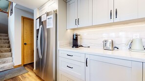 Condo, 2 Bedrooms | Interior