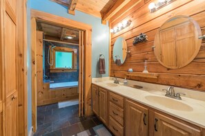 Ensemble baignoire-douche, serviettes fournies