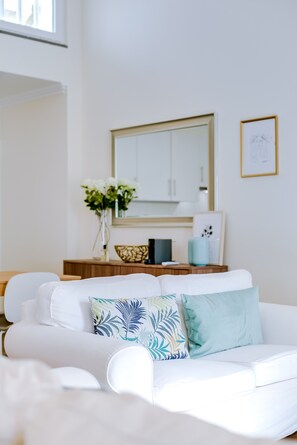 TV - Casa Azul - Faro (Faro)