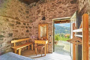 Cottage | 4 bedrooms, desk, iron/ironing board, free cribs/infant beds - Authentic Cottage (Platanias)