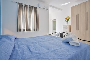 Standard Room | Minibar, desk, free WiFi, bed sheets - Affittacamere Il Pineto (Capaccio-Paestum)