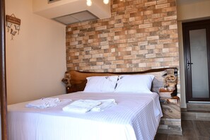 Habitación Deluxe doble (Lidia) | Minibar, caja fuerte, sistema de insonorización y cunas gratuitas