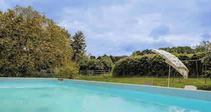 Sagelat, maison avec grande jardin 3000m2 et piscine privée