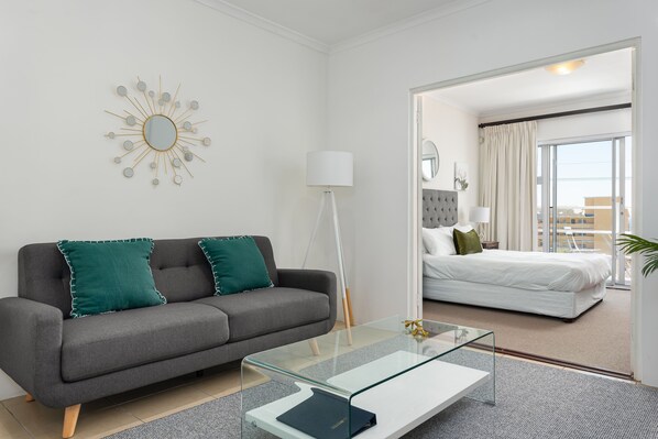 Family House, 4 Bedrooms | Living room