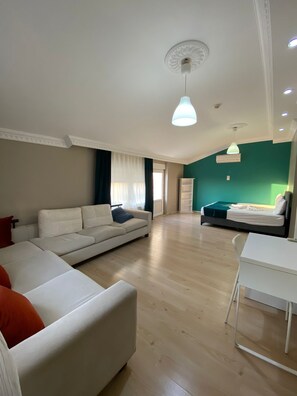 Penthouse, 1 Bedroom, Terrace, City View | Desk, laptop workspace, free WiFi, bed sheets