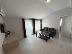 Espai de treball apte per a portàtils i habitacions insonoritzades 