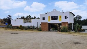Fachada de la propiedad