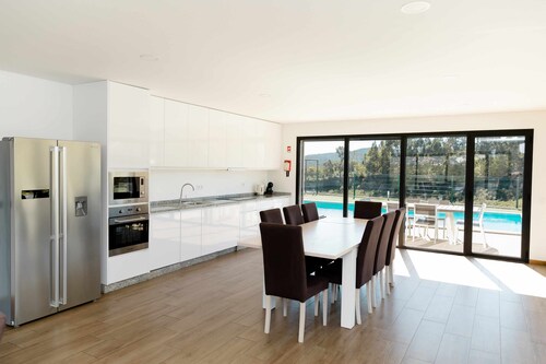 House of Blueberries Duke T8