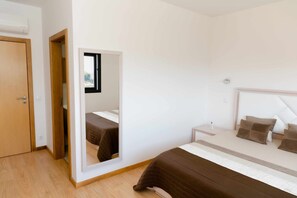 8 bedrooms, iron/ironing board, travel cot, free WiFi